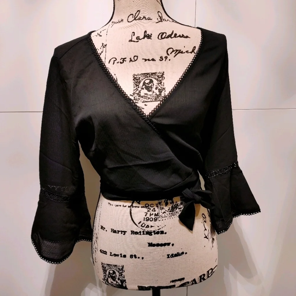 Wrap top with bell sleeves - Picture 6 of 6